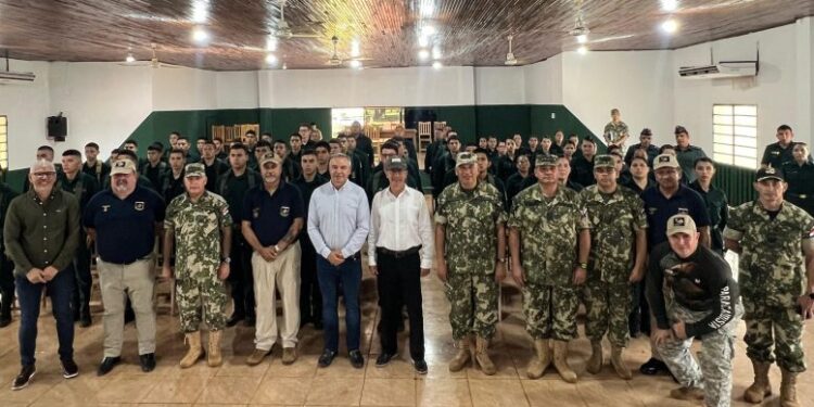 Paraguay prepara puestos militares fronterizos para coordinación de operaciones con Argentina
