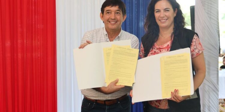 Se firmaron contratos para la construcción de la Ruta de la Banana en Caaguazú