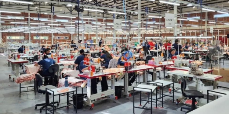 Fábrica textil inaugura operaciones en Guairá dando trabajo digno a más de 150 personas