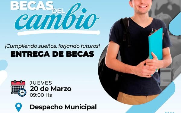 Entregan «Becas del Cambio»