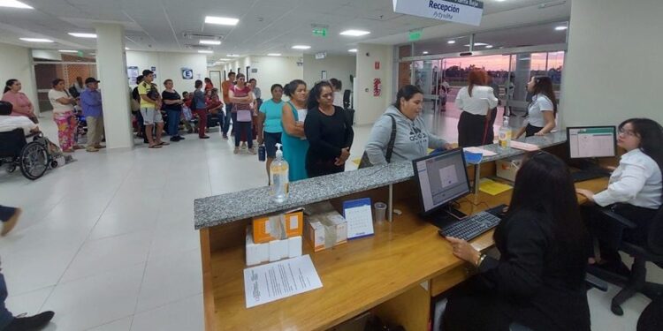 Más de 600 personas fueron atendidas en primer día de consultas ambulatorias en hospital general de Oviedo