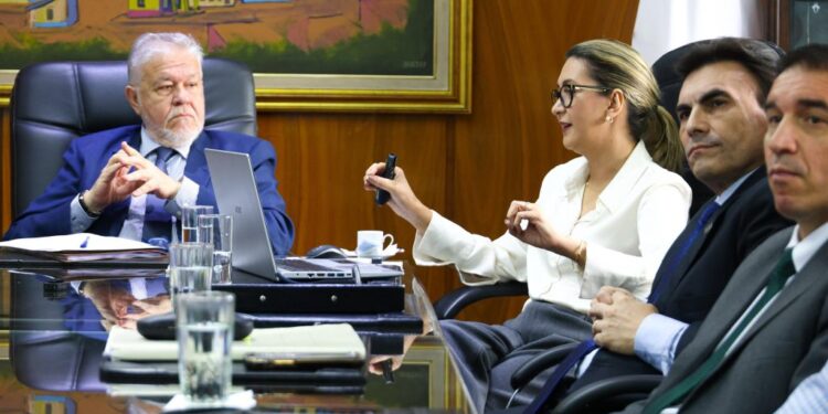 Ministerio de Trabajo e IPS analizan medidas para incrementar el empleo protegido por la seguridad social