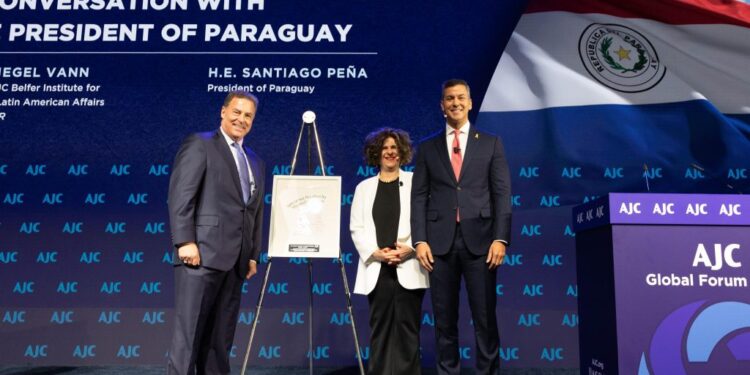 Presidente recibe reconocimiento «símbolo de un profundo lazo entre el pueblo judío y Paraguay»