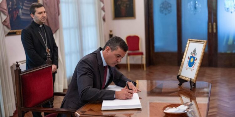 Peña dejó mensaje de condolencia por el fallecimiento del papa Francisco