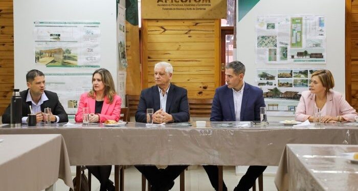 Paraguay y Argentina estrechan lazos para impulsar el desarrollo de la industria forestal