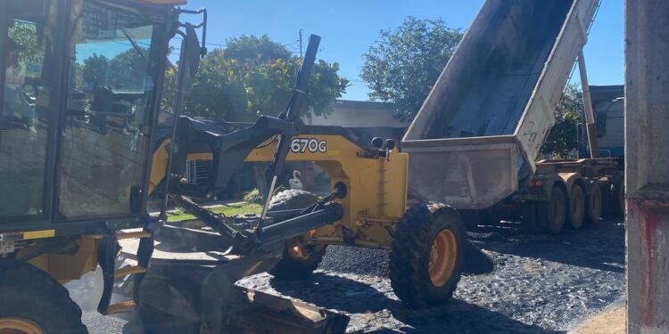 En Mauricio José Troche inician 10 cuadras de asfalto. También recibieron aportes del Ministerio de Agricultura