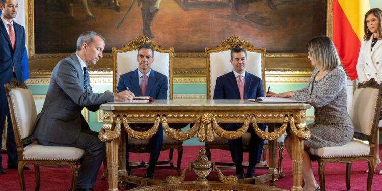 Paraguay y España firman acuerdos de cooperación en el ámbito laboral y cultural