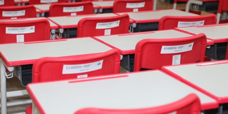 Casi 281.000 mobiliarios escolares ya fueron distribuidos en distritos priorizados