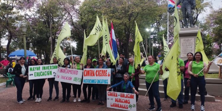 Acatamiento del 90 % a nivel nacional de la huelga docente