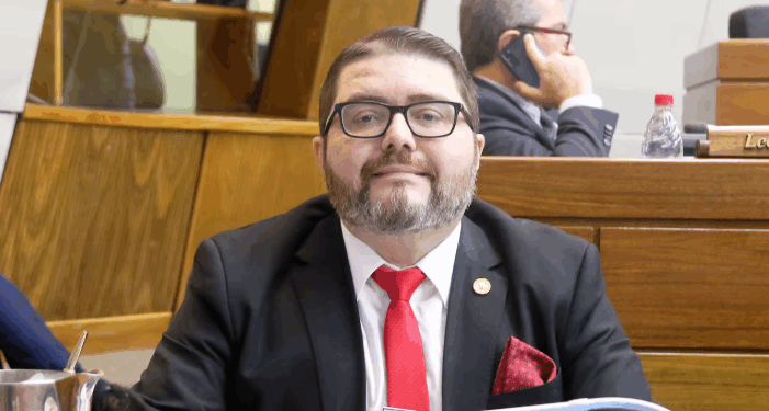 Diputado Rodríguez hizo su campaña para las generales estando en cama.