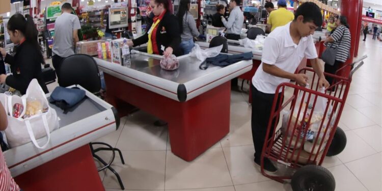 Descuentos de hasta el 40% en más de 90 productos de la canasta básica