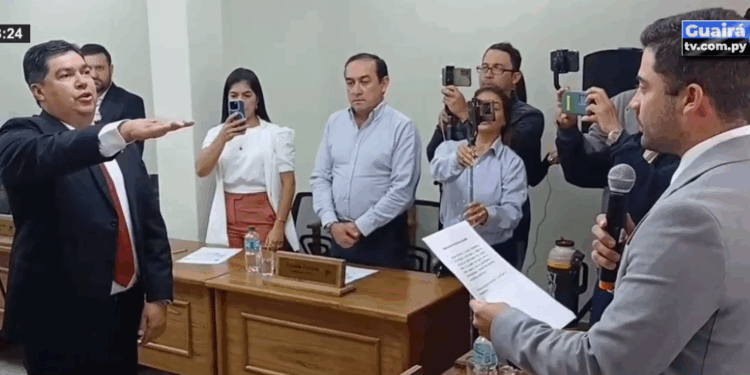 Juró Marcos Rivas como concejal departamental de Guairá