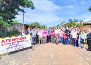 Gobernación volvió a inaugurar empedrados
