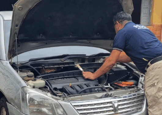 Incautación de vehículo y aprehensiones informó la policía