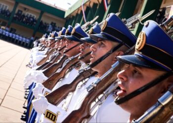 Presidente encabezó egreso de 96 cadetes que se integran plenamente a las Fuerzas Armadas de la Nación