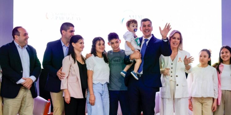 Programa de cuidado alternativo y adopción cumple su primer año, con 858 familias de la guarda incorporadas
