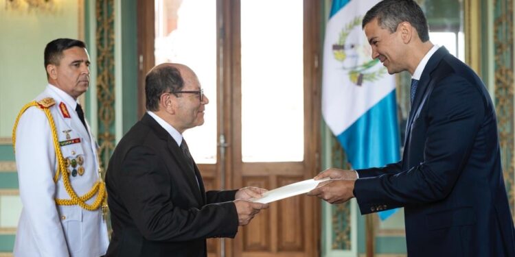 Presidente Peña recibió cartas credenciales de seis nuevos embajadores acreditados en el país