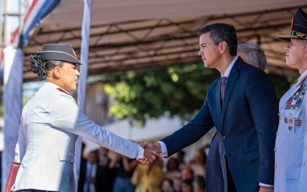 Presidente encabezó egreso de 149 nuevos oficiales resaltando transformación de la Policía Nacional