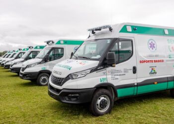 Entregan ambulancias para Borja y Coronel Martínez