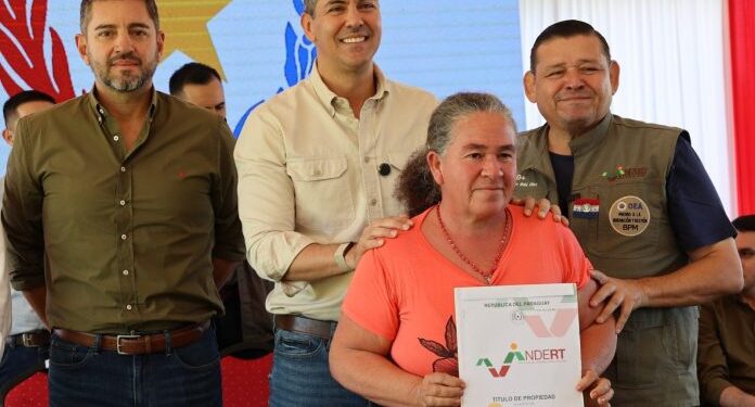 Titulación masiva: una de las acciones que el Gobierno busca profundizar para beneficio de los más vulnerables