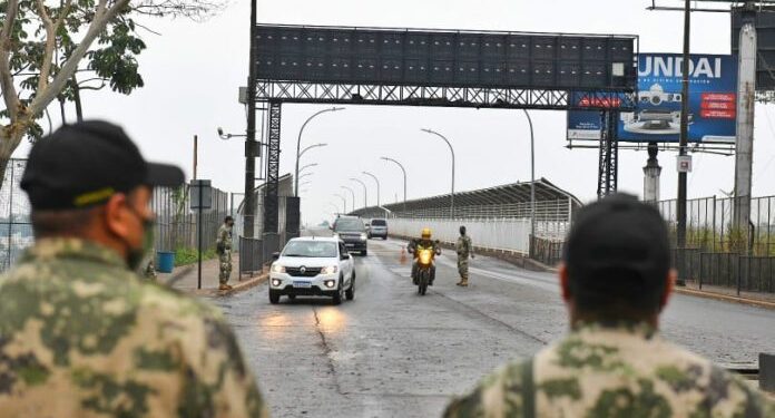 Migraciones hará «cruce de datos» para restringir el acceso al país a personas vinculadas al régimen de Maduro