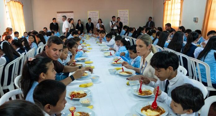 Están asegurados los recursos para Hambre Cero ante el desafío de recibir más alumnos en el sistema público, afirma Peña