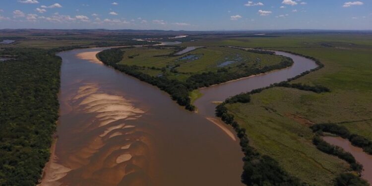 BAJA CRÍTICA DEL RÍO TEBICUARY OBLIGA A RESTRINGIR EL RIEGO ARROCERO
