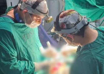 En San Ignacio, realizan cirugía compleja a paciente de 45 años que sufrió una fractura vertebral