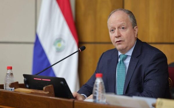 MEF presentó nueva versión de reforma de la Caja Fiscal ajustando el proyecto original y el aprobado por Diputados