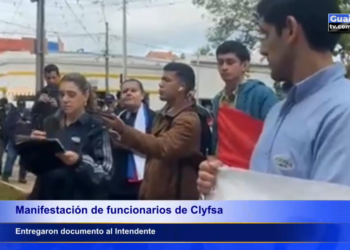 EMPLEADOS DE CLYFSA MARCHARON POR EL CENTRO DE VILLARRICA