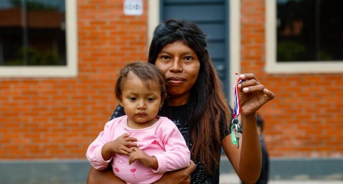 Gobierno entrega 31 viviendas a comunidad indígena de Luque y ratifica compromiso con los más vulnerables
