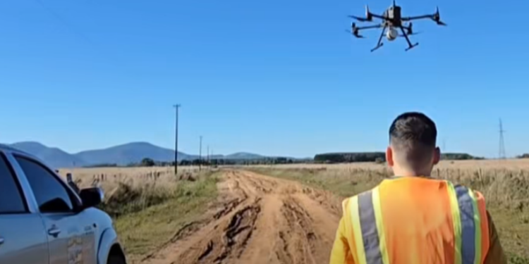 CESARITO QUIERE CUMPLIR PROMESA DE ASFALTAR RUTA DESDE SANTA LUCÍA HASTA SAN GERVASIO