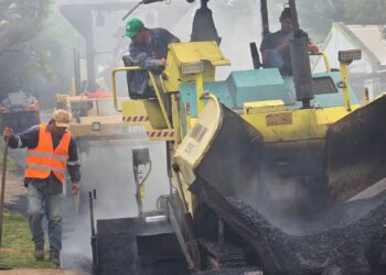 MÁS CALLES ASFALTAS DE EN VILLARRICA