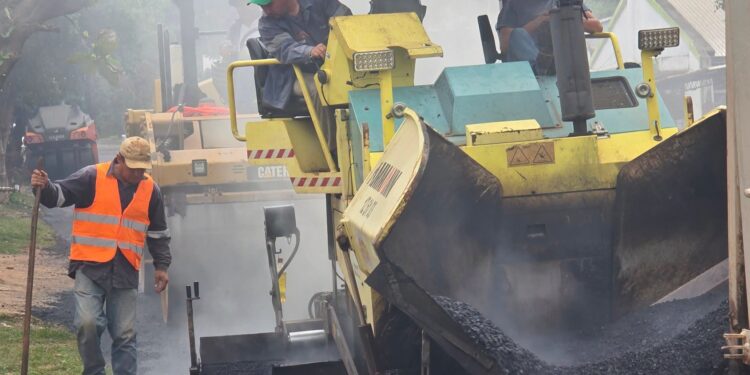 MÁS CALLES ASFALTAS DE EN VILLARRICA